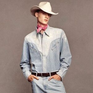 Zara x Barbie Men’s Light Denim Embroidered Western Snap Button Shirt Large NWT